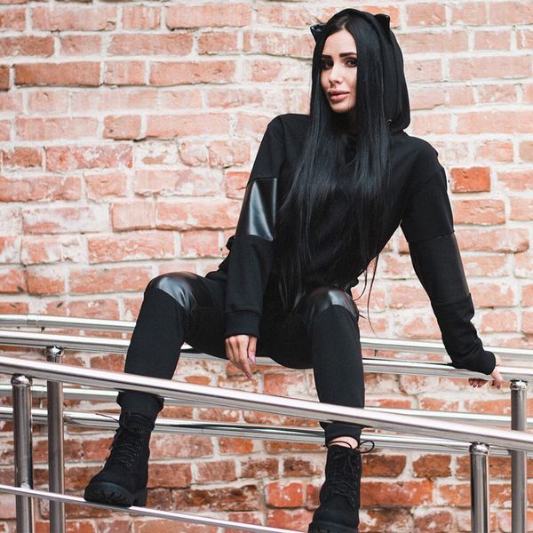 russian selling women running set sports jogging suits 2 pieces set black hoodies pu patchwork gym fashion outfit clothes, Black;blue
russian selling women running set sports jogging suits 2 pieces set black hoodies pu patchwork gym fashion outfit clothes, Black;blue