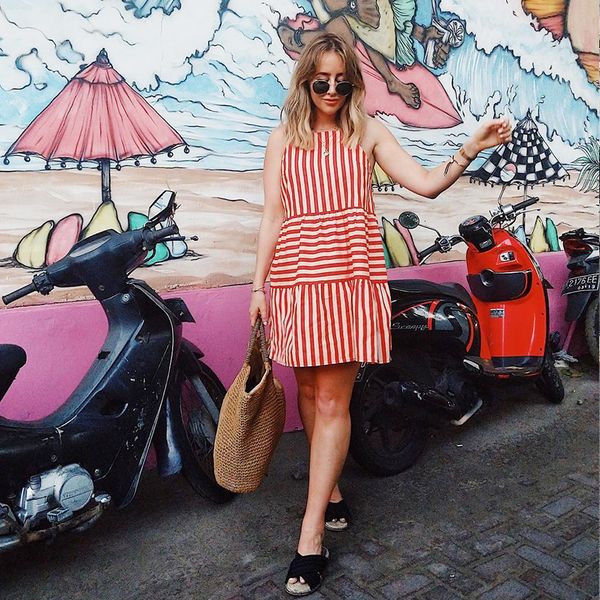 new 2018 summer woman loose dress hip hop spaghetti strap striped sleeveless slash neck dresses, White;black
new 2018 summer woman loose dress hip hop spaghetti strap striped sleeveless slash neck dresses, White;black