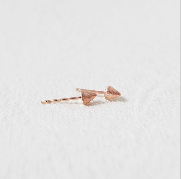 2018 the latest elements gold stud earrings cone shaped stud earrings for women wholesale ing, Golden;silver
2018 the latest elements gold stud earrings cone shaped stud earrings for women wholesale ing, Golden;silver