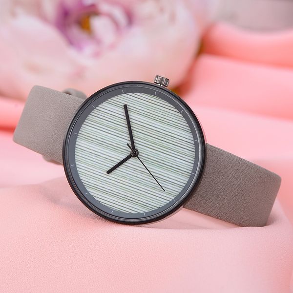 women watches woman fashion leather band analog quartz round wrist watch watches, Slivery;brown
women watches woman fashion leather band analog quartz round wrist watch watches, Slivery;brown