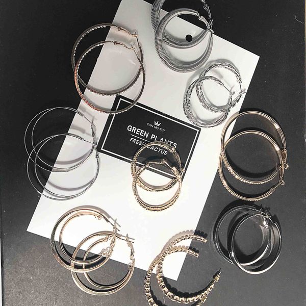 new fashion woman gold silver hyperbole large circles earrings dj nightclubs big ear hoop earrings mix styles 20 pairs, Golden;silver
new fashion woman gold silver hyperbole large circles earrings dj nightclubs big ear hoop earrings mix styles 20 pairs, Golden;silver