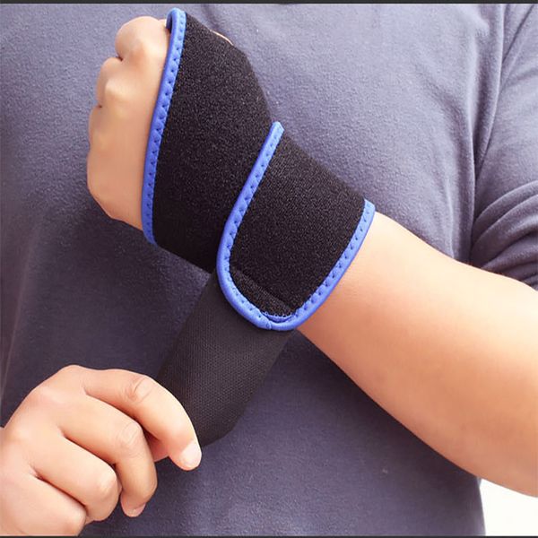 outdoor sports wrist hand riding gym weightlifting hard pull power belt winding wristband wrist support brace, Black;red
outdoor sports wrist hand riding gym weightlifting hard pull power belt winding wristband wrist support brace, Black;red