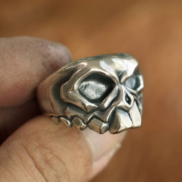 linsion 925 sterling silver front tooth skull ring mens biker ring ta107 us size 7 to 15, Golden;silver
linsion 925 sterling silver front tooth skull ring mens biker ring ta107 us size 7 to 15, Golden;silver