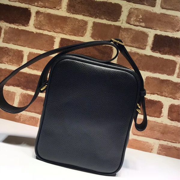new 2018 famous fashion brand men and women oblique satchel leather pure color chest package letter printing luxury bag
new 2018 famous fashion brand men and women oblique satchel leather pure color chest package letter printing luxury bag