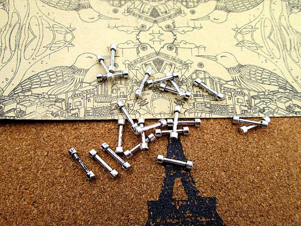 300pcs 12*3mm tibetan silver tiny barbell charms pendants wholesale, Bronze;silver
300pcs 12*3mm tibetan silver tiny barbell charms pendants wholesale, Bronze;silver