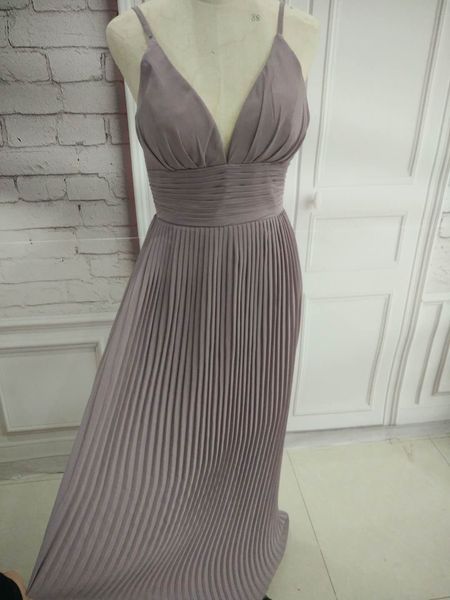 real ps women a-line chiffon custom long gray bridesmaid dresses floor length black formal gowns sleeveless spaghetti straps maxi dress, Red;white
real ps women a-line chiffon custom long gray bridesmaid dresses floor length black formal gowns sleeveless spaghetti straps maxi dress, Red;white