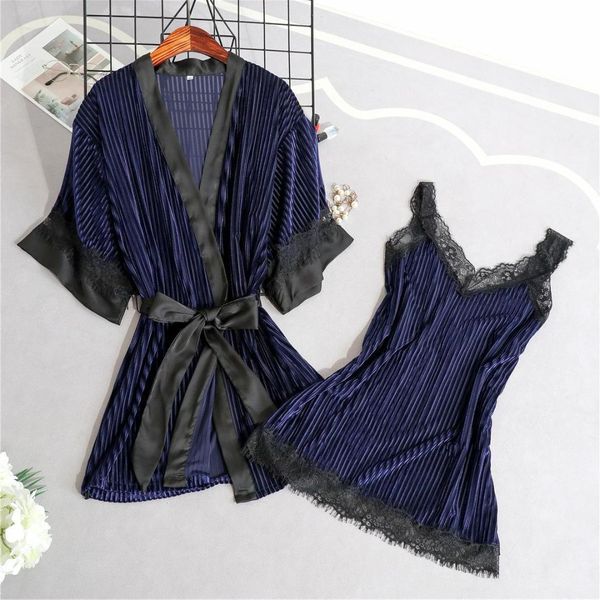 autumn female kimono bathrobe lace trim nightdress casual nightgown dressing gown velvet twinset robe set lady sleepwear, Black;red
autumn female kimono bathrobe lace trim nightdress casual nightgown dressing gown velvet twinset robe set lady sleepwear, Black;red
