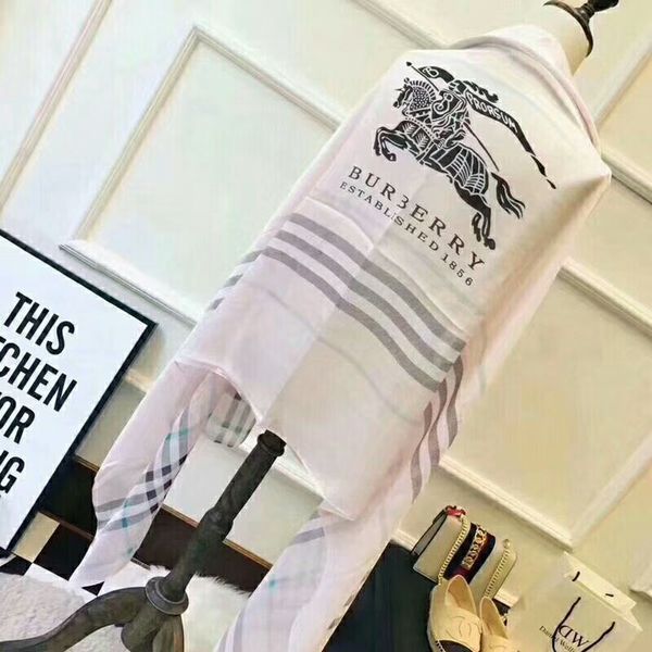 Luxury designer scarves spring summer new luxury brand women's scarves classic plaid war horse printed scarves fashion thin silk scarve
Luxury designer scarves spring summer new luxury brand women's scarves classic plaid war horse printed scarves fashion thin silk scarve