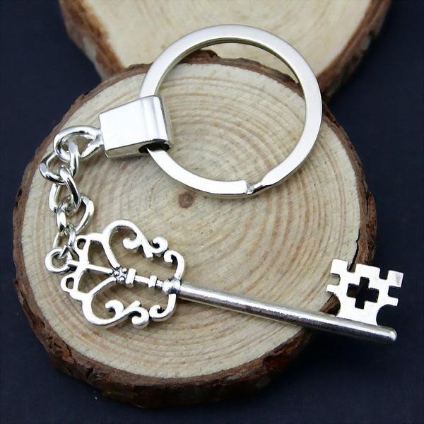 6 pieces key chain women key rings for car keychains with charms key 57x18mm, Slivery;golden
6 pieces key chain women key rings for car keychains with charms key 57x18mm, Slivery;golden