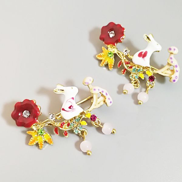 2018 new sweety fashion exquisite enamel glazes cute flower little bunny brooch scarf buckle rabbit fairy tale style clothing accessories, Gray
2018 new sweety fashion exquisite enamel glazes cute flower little bunny brooch scarf buckle rabbit fairy tale style clothing accessories, Gray