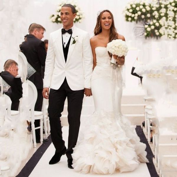 custom made white men suits for wedding slim fit groom tuxedos black pants peaked lapel terno masculino 3piece male blazers costume homme, Black;gray
custom made white men suits for wedding slim fit groom tuxedos black pants peaked lapel terno masculino 3piece male blazers costume homme, Black;gray