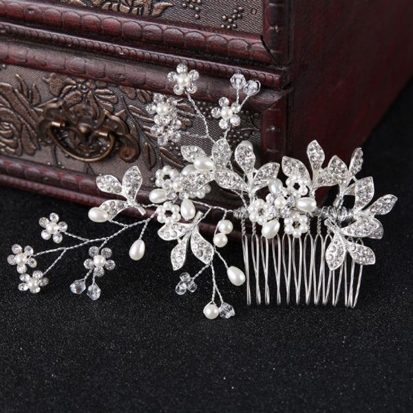 gorgeous wedding hair comb - silver tone bridemaide & flower girls hair accessories, Slivery;golden
gorgeous wedding hair comb - silver tone bridemaide & flower girls hair accessories, Slivery;golden