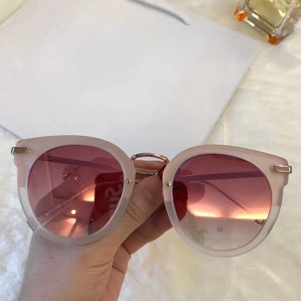 new fashion women sunglasses oculos 0270 men sunglasses simple and generous men sun glasses outdoor uv400 protection eyewear with case, White;black
new fashion women sunglasses oculos 0270 men sunglasses simple and generous men sun glasses outdoor uv400 protection eyewear with case, White;black