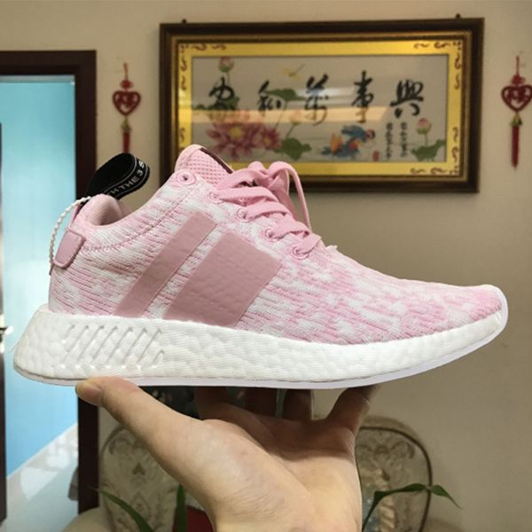 2018 New R2 Running Shoes for Women Men Runner Pk Primeknit Triple White Black pink Ultra Fashion Flat Sports Sneakers
2018 New R2 Running Shoes for Women Men Runner Pk Primeknit Triple White Black pink Ultra Fashion Flat Sports Sneakers