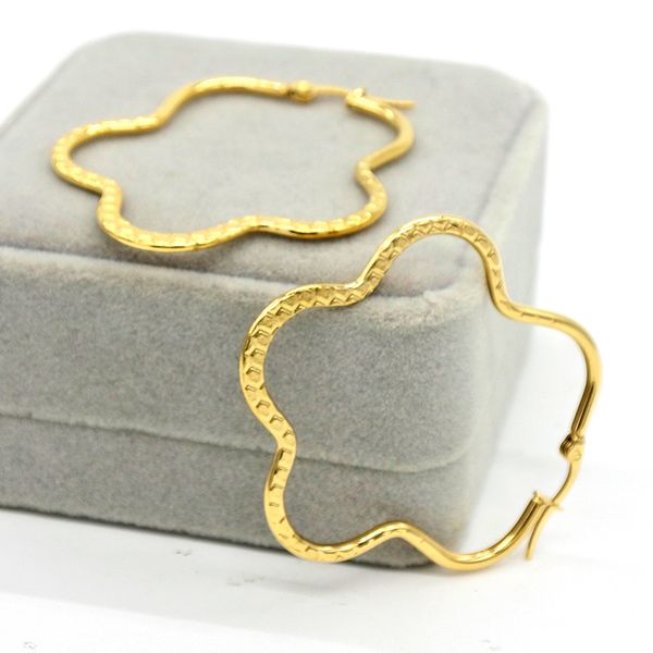 amumiu gold flowers hoop earrings gold big circle classic stainless steel earring for women pendientes mujer hze038, Golden;silver
amumiu gold flowers hoop earrings gold big circle classic stainless steel earring for women pendientes mujer hze038, Golden;silver
