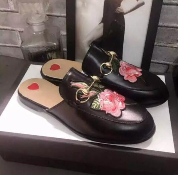 wholesale 2018 new fashion brand women genuine leather slippers embroidery outdoor mules shoes european scuffs chain flat loafers, Black
wholesale 2018 new fashion brand women genuine leather slippers embroidery outdoor mules shoes european scuffs chain flat loafers, Black