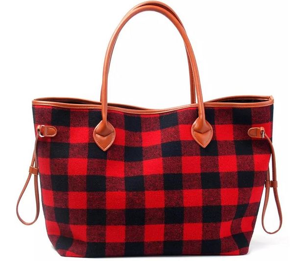 17*8*12 inch white black plaid and buffalo red black plaid handle bag with woolen material for christmas gift hand bag large purse
17*8*12 inch white black plaid and buffalo red black plaid handle bag with woolen material for christmas gift hand bag large purse