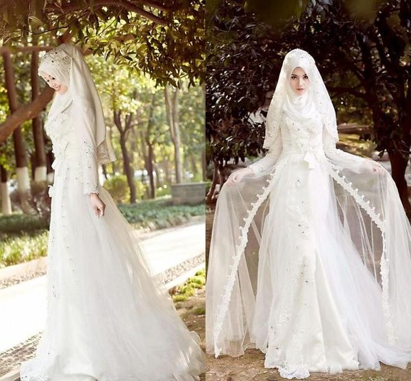 arabic white elegant wedding dresses with overskirt long sleeve lace bridal wedding ball gowns with detachable train
arabic white elegant wedding dresses with overskirt long sleeve lace bridal wedding ball gowns with detachable train