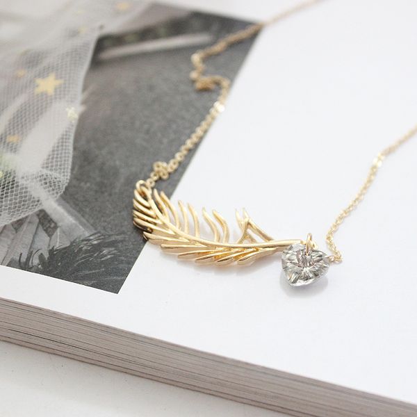 japanese 40 cm length short chain collar necklace transparent glass love heart gold color turtle leaf pendant necklace for women, Silver
japanese 40 cm length short chain collar necklace transparent glass love heart gold color turtle leaf pendant necklace for women, Silver
