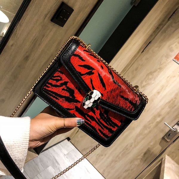 selling flap artwork bags leather fashion women clutch famous crossbody shoulder bags xiangdangdang /10
selling flap artwork bags leather fashion women clutch famous crossbody shoulder bags xiangdangdang /10