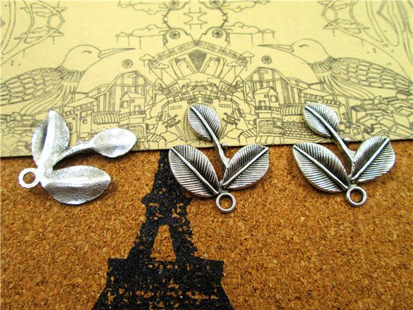 45pcs-- leaf charms,antique tibetan lovely three leaves leaf charm pendant 23x24mm, Bronze;silver
45pcs-- leaf charms,antique tibetan lovely three leaves leaf charm pendant 23x24mm, Bronze;silver