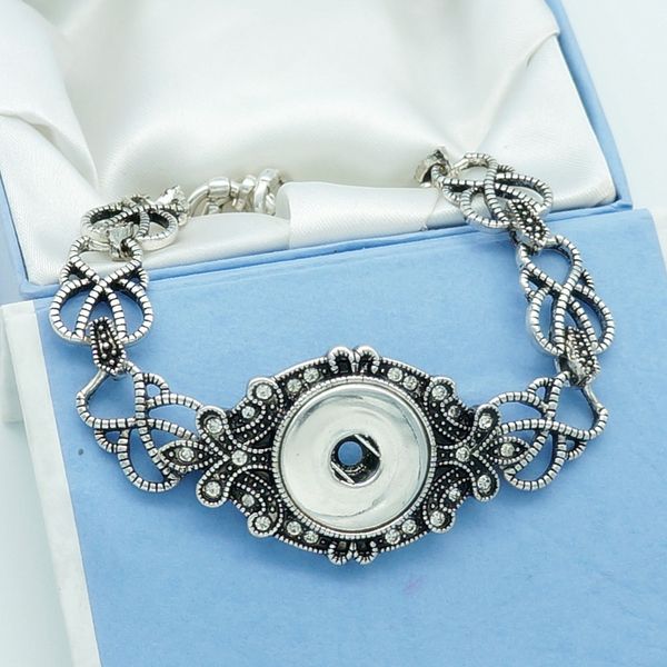 new fashion sg0050 vintage rhinestone hollow metal charm snap bracelets bangle 21cm fit 18mm diy snap buttons jewelry, Golden;silver
new fashion sg0050 vintage rhinestone hollow metal charm snap bracelets bangle 21cm fit 18mm diy snap buttons jewelry, Golden;silver
