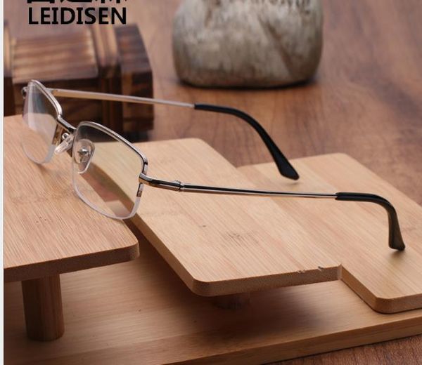 2019 spectacle frames, male and female, presbyopic glasses, metal resin film, White;black
2019 spectacle frames, male and female, presbyopic glasses, metal resin film, White;black
