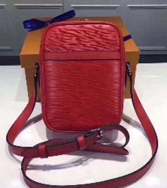 epi letter printed single shoulder bag male female with supr leather water ripple camera cross body men womens mobile phone bag
epi letter printed single shoulder bag male female with supr leather water ripple camera cross body men womens mobile phone bag