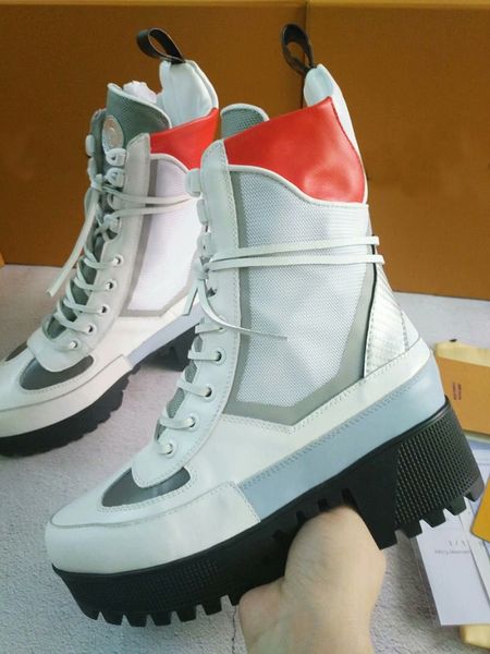 2018 luxury branded monograms ladies designer boots leather laureate platform desert boots 5cm chunky heel ankle boot women hiking shoes, Black
2018 luxury branded monograms ladies designer boots leather laureate platform desert boots 5cm chunky heel ankle boot women hiking shoes, Black