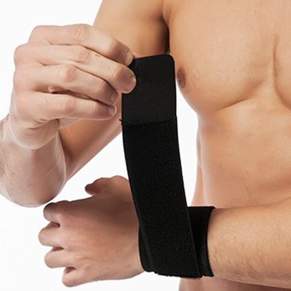 1 pcs outdoor adjustable wristband arm sleeve sports safety bandage weightlifting badminton tennis elastic wrist support wrap, Black;red
1 pcs outdoor adjustable wristband arm sleeve sports safety bandage weightlifting badminton tennis elastic wrist support wrap, Black;red