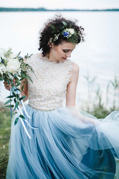 selling v backless sleeveless tulle light blue court train tulle prom dresses bridal gowns for women with appliques pears waist, Red
selling v backless sleeveless tulle light blue court train tulle prom dresses bridal gowns for women with appliques pears waist, Red
