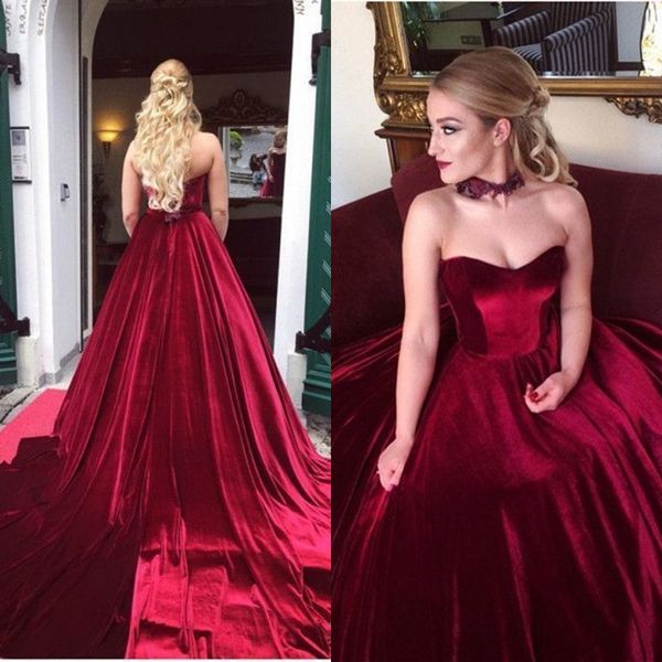 2019 dark red velvet prom dresses sweetheart sleeveless lace appliques choker long formal evening party gowns court train, Black
2019 dark red velvet prom dresses sweetheart sleeveless lace appliques choker long formal evening party gowns court train, Black