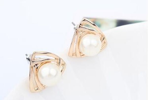 new style korean simple triangle pearl earring magazine style ol style earrings women fashion classic exquisite, Silver
new style korean simple triangle pearl earring magazine style ol style earrings women fashion classic exquisite, Silver