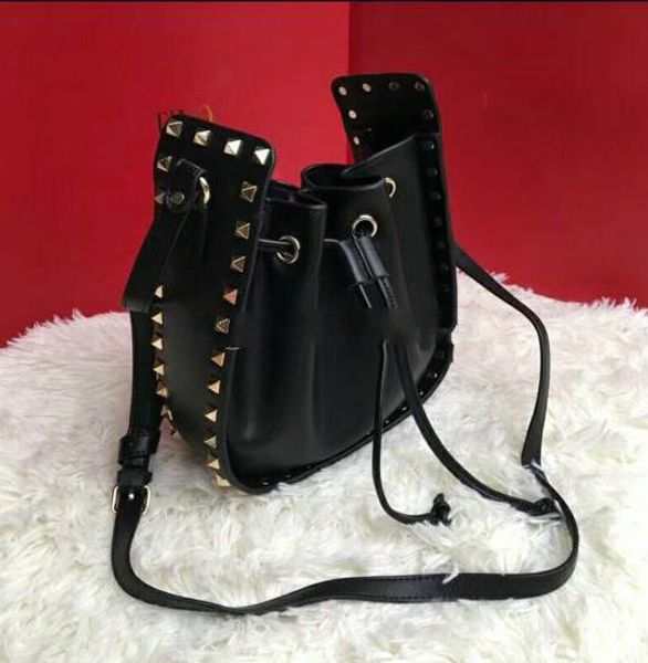 style gold brand small bag genuine leather 2021 bag side new women with bucket shoulder rivet rmhfr, Red;black
style gold brand small bag genuine leather 2021 bag side new women with bucket shoulder rivet rmhfr, Red;black