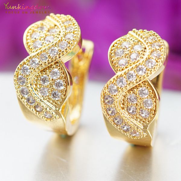 yunkingdom brand design irregular fashion hoop earrings for women white cubic zirconia crystal earring hoops brincos k2175, Golden;silver
yunkingdom brand design irregular fashion hoop earrings for women white cubic zirconia crystal earring hoops brincos k2175, Golden;silver