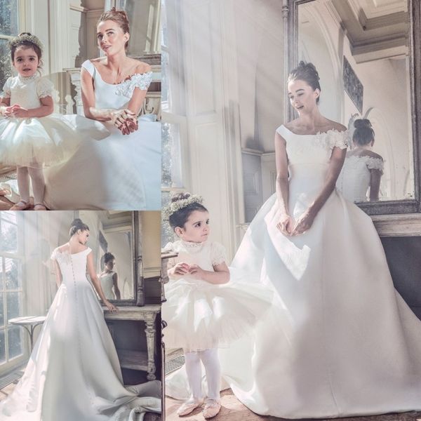 bateau capped sleeveless wedding dresses 2018 plus size bridal gowns country chapel 3d-floral appliques with pleats wedding dress, White
bateau capped sleeveless wedding dresses 2018 plus size bridal gowns country chapel 3d-floral appliques with pleats wedding dress, White