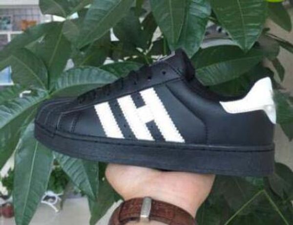 New Arrival Shoes Running Classic Mens And Women Originals Sneakers Skateboarding Black Casual Shoes Free shipping
New Arrival Shoes Running Classic Mens And Women Originals Sneakers Skateboarding Black Casual Shoes Free shipping