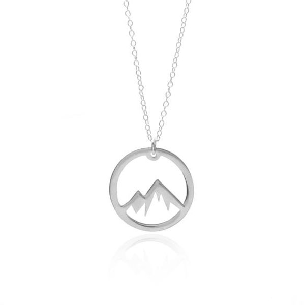 hollow snow mountain necklace openwork round geometry simple natural range paris scenery lover lucky woman mother men's family gifts je, Silver
hollow snow mountain necklace openwork round geometry simple natural range paris scenery lover lucky woman mother men's family gifts je, Silver