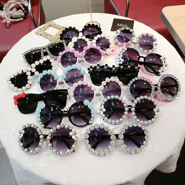 beach women sunglasses wholesale fashion party sun glasses mix design retro rhinestone handmade flower with pearl, White;black
beach women sunglasses wholesale fashion party sun glasses mix design retro rhinestone handmade flower with pearl, White;black