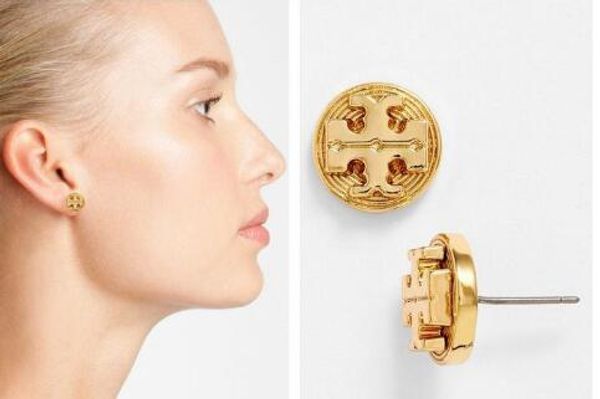 2018 hot sales High quality Brand name hollow round geometry Stud Earring in 1.1cm women wedding gift jewelery Earring
2018 hot sales High quality Brand name hollow round geometry Stud Earring in 1.1cm women wedding gift jewelery Earring