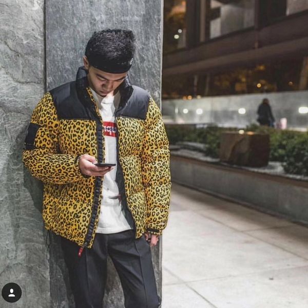 Роскошные Europea шарнирные Серый Зеленый Желтый Leopard пуховик Retro High Street Мода Мужчины
Роскошные Europea шарнирные Серый Зеленый Желтый Leopard пуховик Retro High Street Мода Мужчины