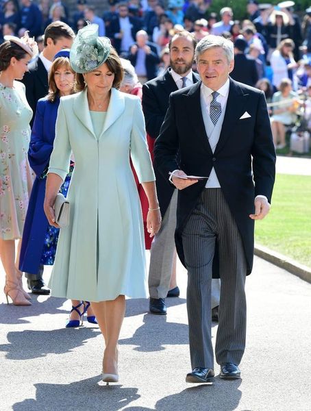 Harry Megan Celebrity Evening Gowns Mother of the Bride Dresses Long Sleeves Two Pieces Groom Wear Suit Custom Made
Harry Megan Celebrity Evening Gowns Mother of the Bride Dresses Long Sleeves Two Pieces Groom Wear Suit Custom Made
