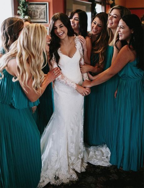 2018 a line bohemian wedding dresses country v neck full lace appliques beads illusion sheer long sleeves backless court train bridal gowns, White
2018 a line bohemian wedding dresses country v neck full lace appliques beads illusion sheer long sleeves backless court train bridal gowns, White