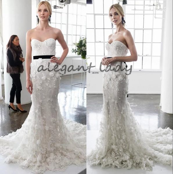 Marchesa 2018 Sexy 3D Floral Applique Mermaid Wedding Dresses with Feather Strapless Sweep Train Fishtail Slim Garden Holiday Wedding Gowns
Marchesa 2018 Sexy 3D Floral Applique Mermaid Wedding Dresses with Feather Strapless Sweep Train Fishtail Slim Garden Holiday Wedding Gowns