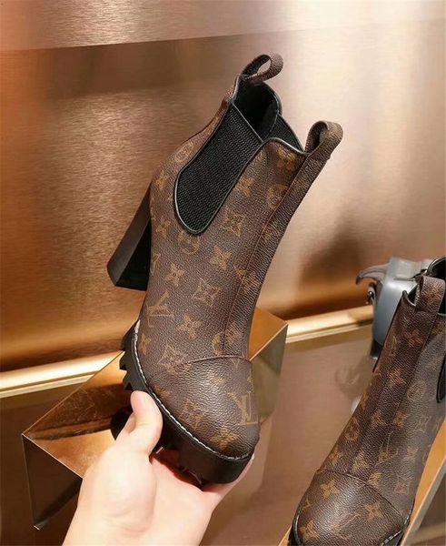 luxury designer ladies short boots luxury ladies work bootss ladies casual boots autumn and winter fashion short boots a19 size 35-40, Black
luxury designer ladies short boots luxury ladies work bootss ladies casual boots autumn and winter fashion short boots a19 size 35-40, Black