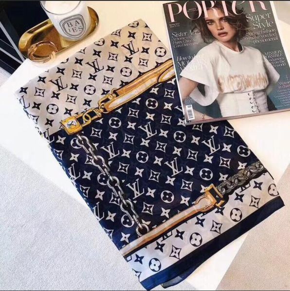 2019 good quality cla ic european de igner women brand print ilk carf elegant ladie wrap carve ize 180x90cm w0025, Black;white
2019 good quality cla ic european de igner women brand print ilk carf elegant ladie wrap carve ize 180x90cm w0025, Black;white