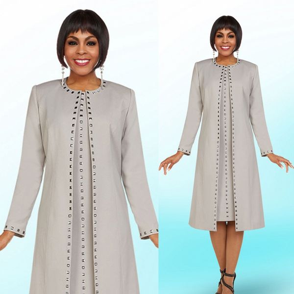 silver long sleeve chiffon mother of the bride dresses with jacket beaded wedding guest gowns knee length two pieces mother of groom dress, Black;red
silver long sleeve chiffon mother of the bride dresses with jacket beaded wedding guest gowns knee length two pieces mother of groom dress, Black;red