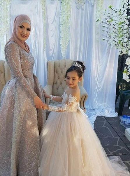 cute princess tulle flower girl dresses applique bow ball gown long sleeve sheer lace girls birthday pageant dresses 2019 selling f65, White;blue
cute princess tulle flower girl dresses applique bow ball gown long sleeve sheer lace girls birthday pageant dresses 2019 selling f65, White;blue