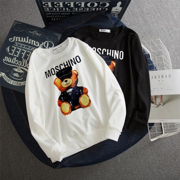 В весенне-осенний период влюбленные женщины носят свободную одежду с длинными ру
В весенне-осенний период влюбленные женщины носят свободную одежду с длинными ру