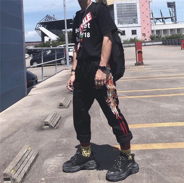 doublet black embroidery stripped joggers japan brand harajuku style clothes loose hem zipper sweatpants ing
doublet black embroidery stripped joggers japan brand harajuku style clothes loose hem zipper sweatpants ing